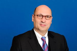 Lars Hebes Geschäftsführer Formpack GmbH Lars Hebes Geschäftsführer Formpack GmbH
